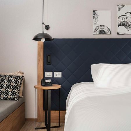 Hilton Garden Inn Padova City Centre Экстерьер фото