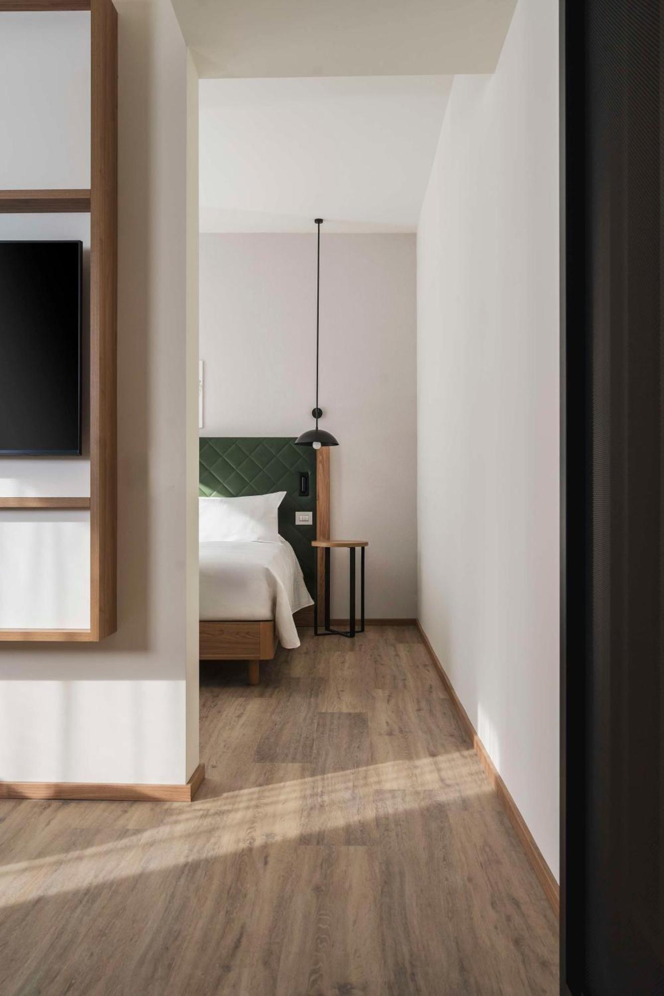 Hilton Garden Inn Padova City Centre Экстерьер фото
