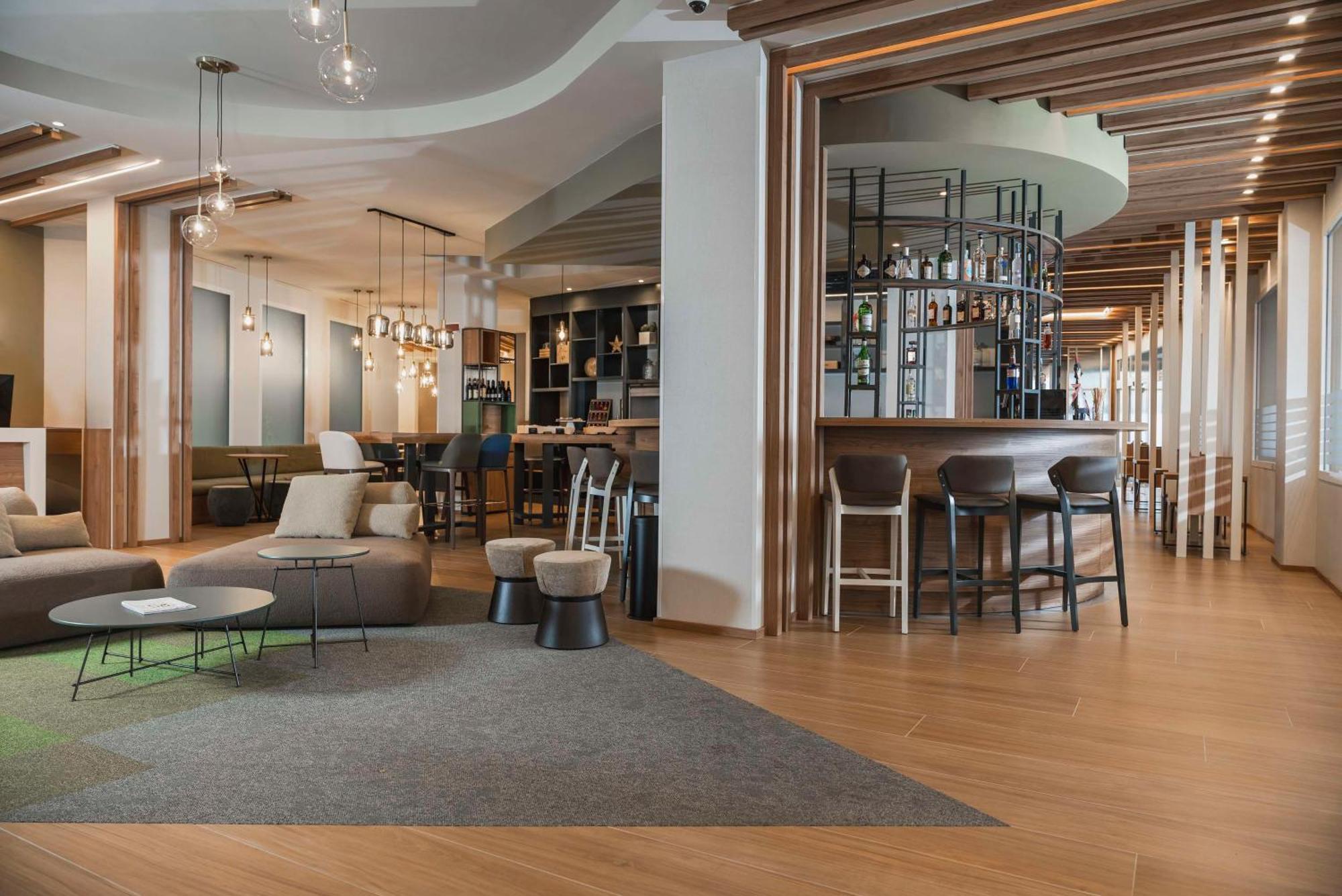 Hilton Garden Inn Padova City Centre Экстерьер фото